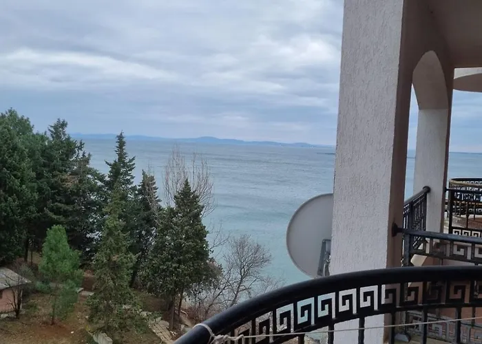 Апартамент Vibes Несебър